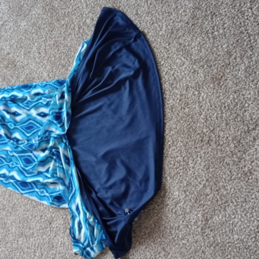 Dress - Picture 3 of 4